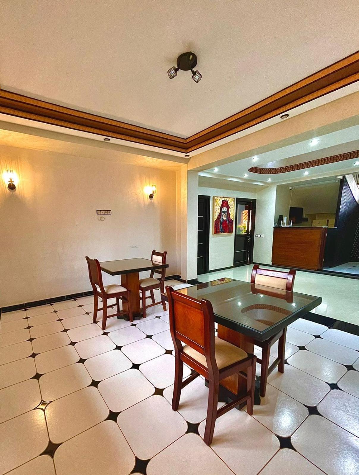 Maison D'Hotes Familiale "Dar Aboulanwar" El Yadida Exterior foto